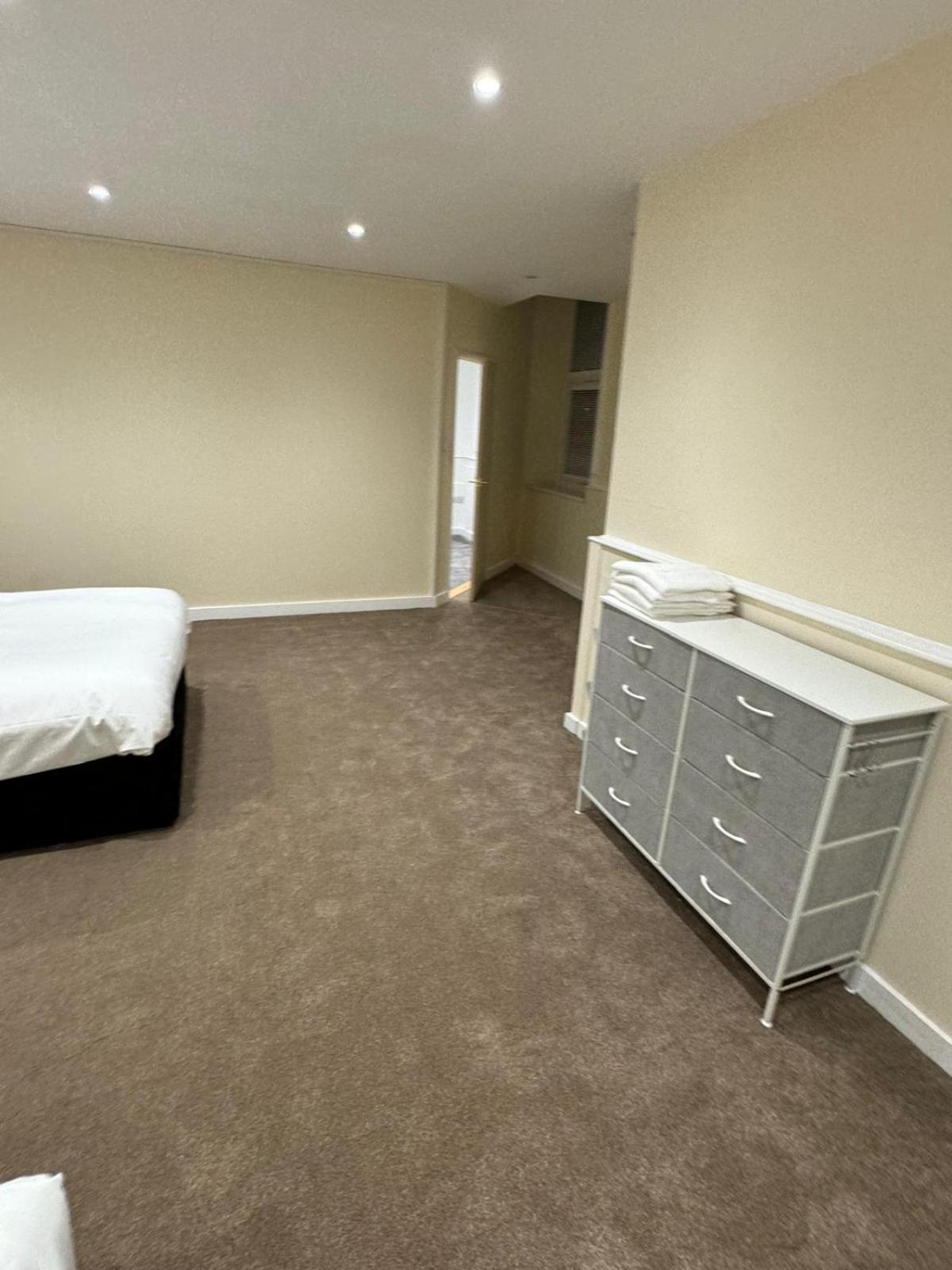 ニューポート New Station Bed & Breakfast エクステリア 写真