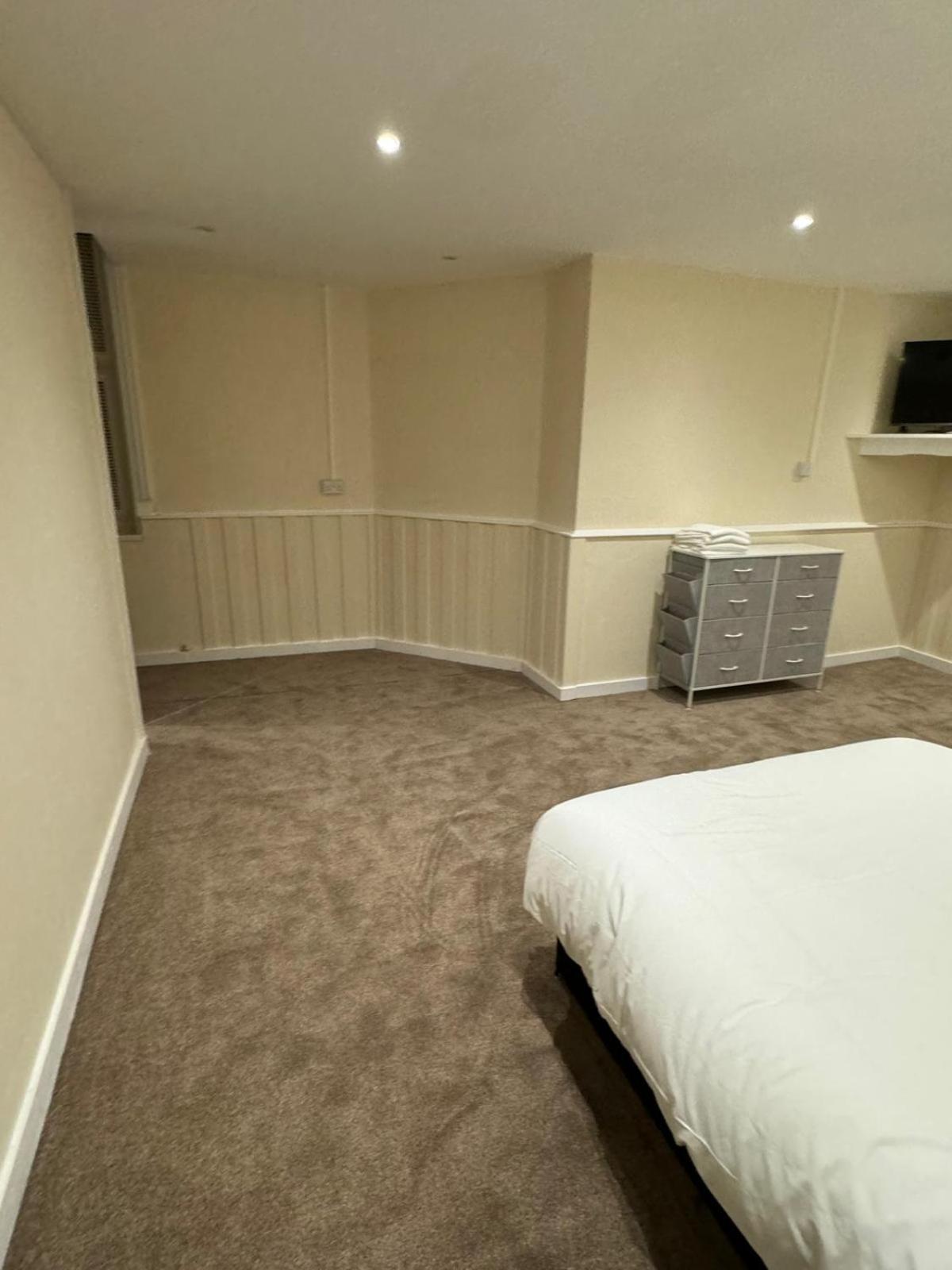ニューポート New Station Bed & Breakfast エクステリア 写真