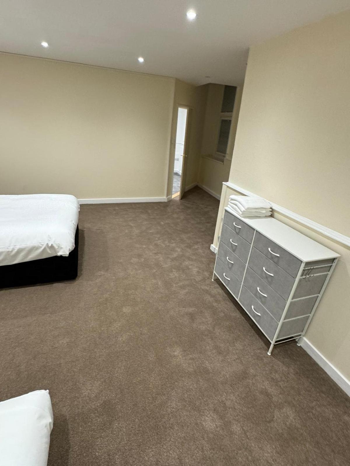 ニューポート New Station Bed & Breakfast エクステリア 写真