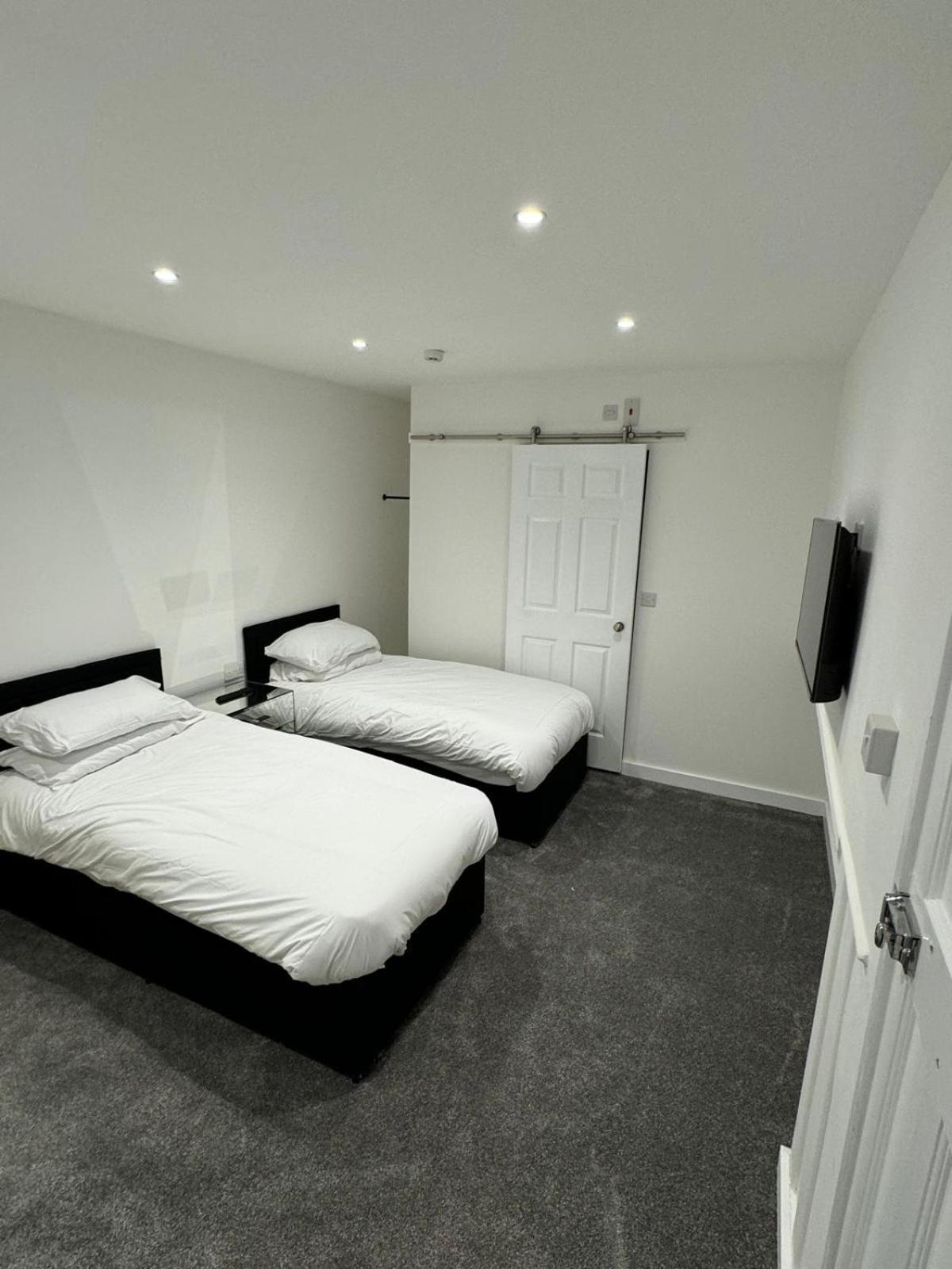 ニューポート New Station Bed & Breakfast エクステリア 写真