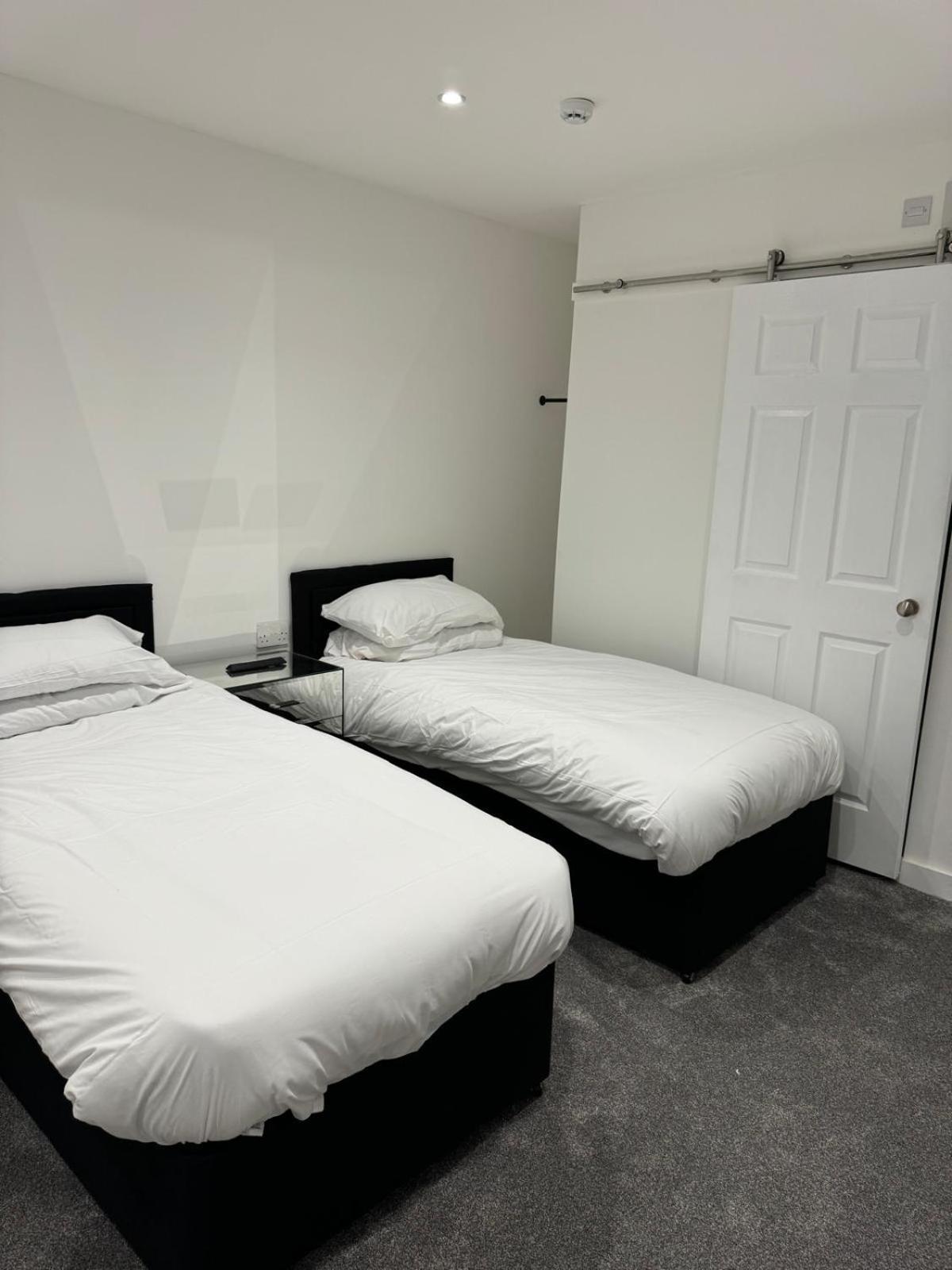 ニューポート New Station Bed & Breakfast エクステリア 写真