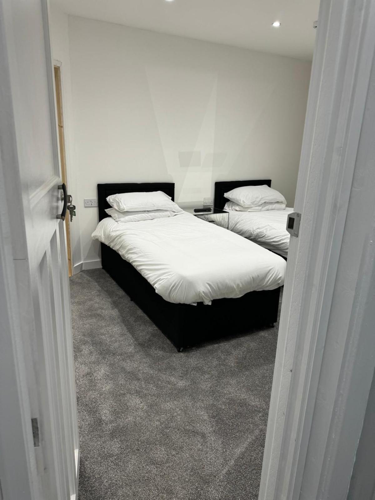 ニューポート New Station Bed & Breakfast エクステリア 写真