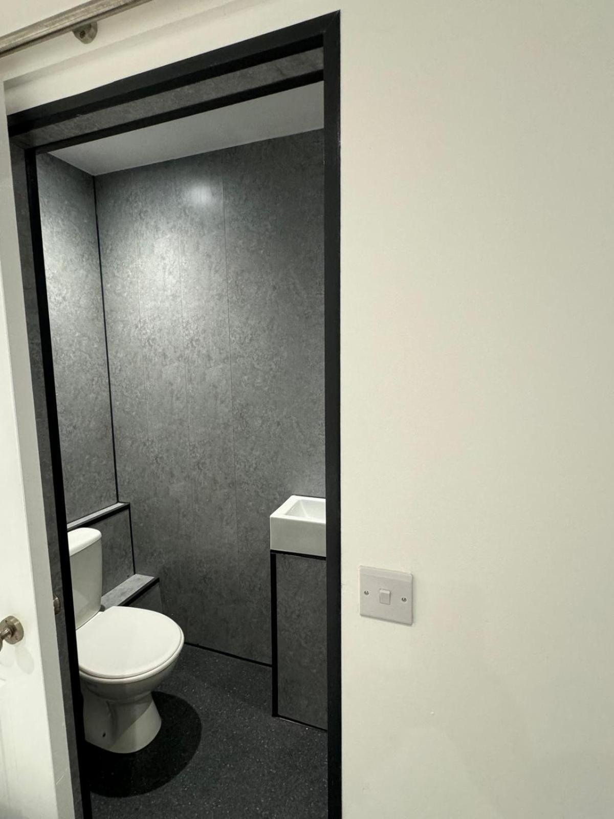 ニューポート New Station Bed & Breakfast エクステリア 写真